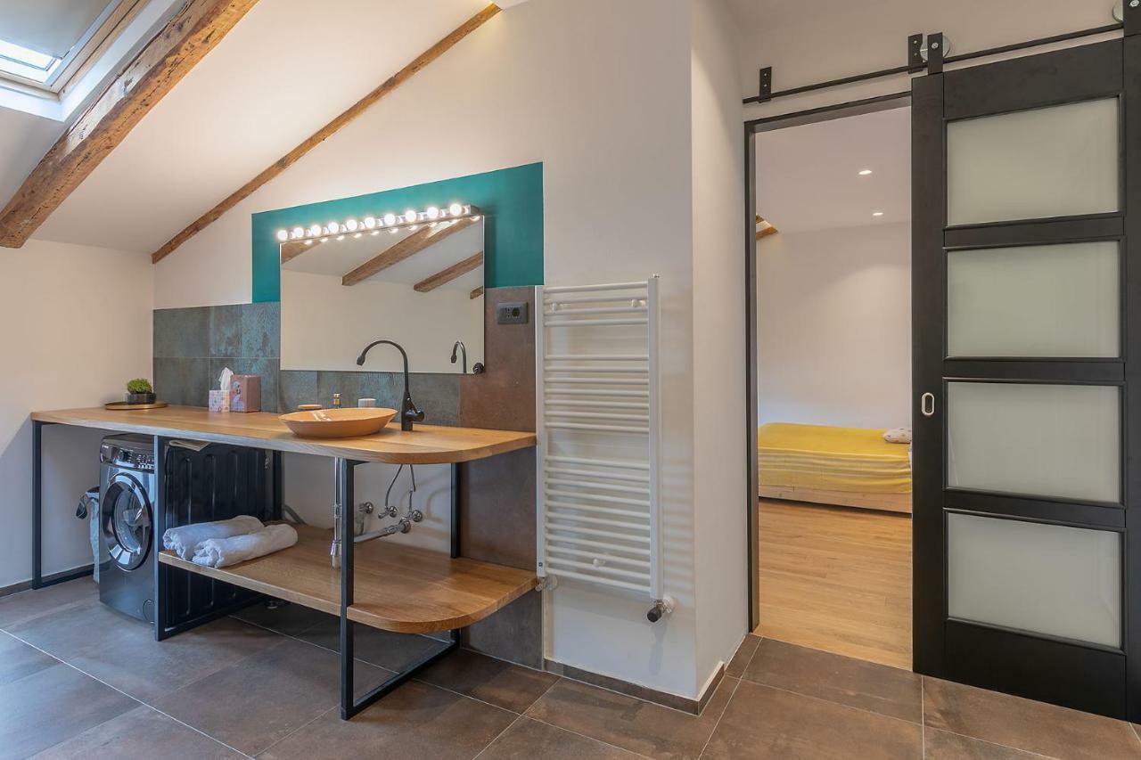Bjork Apartma